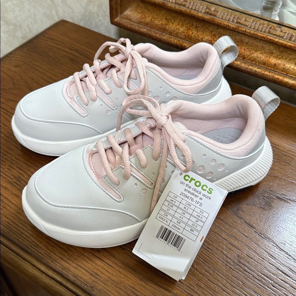 CROCS On the clock-work/casual pale pink & light grey lace-up sneakers. Size 6.5 - Picture 2 of 16